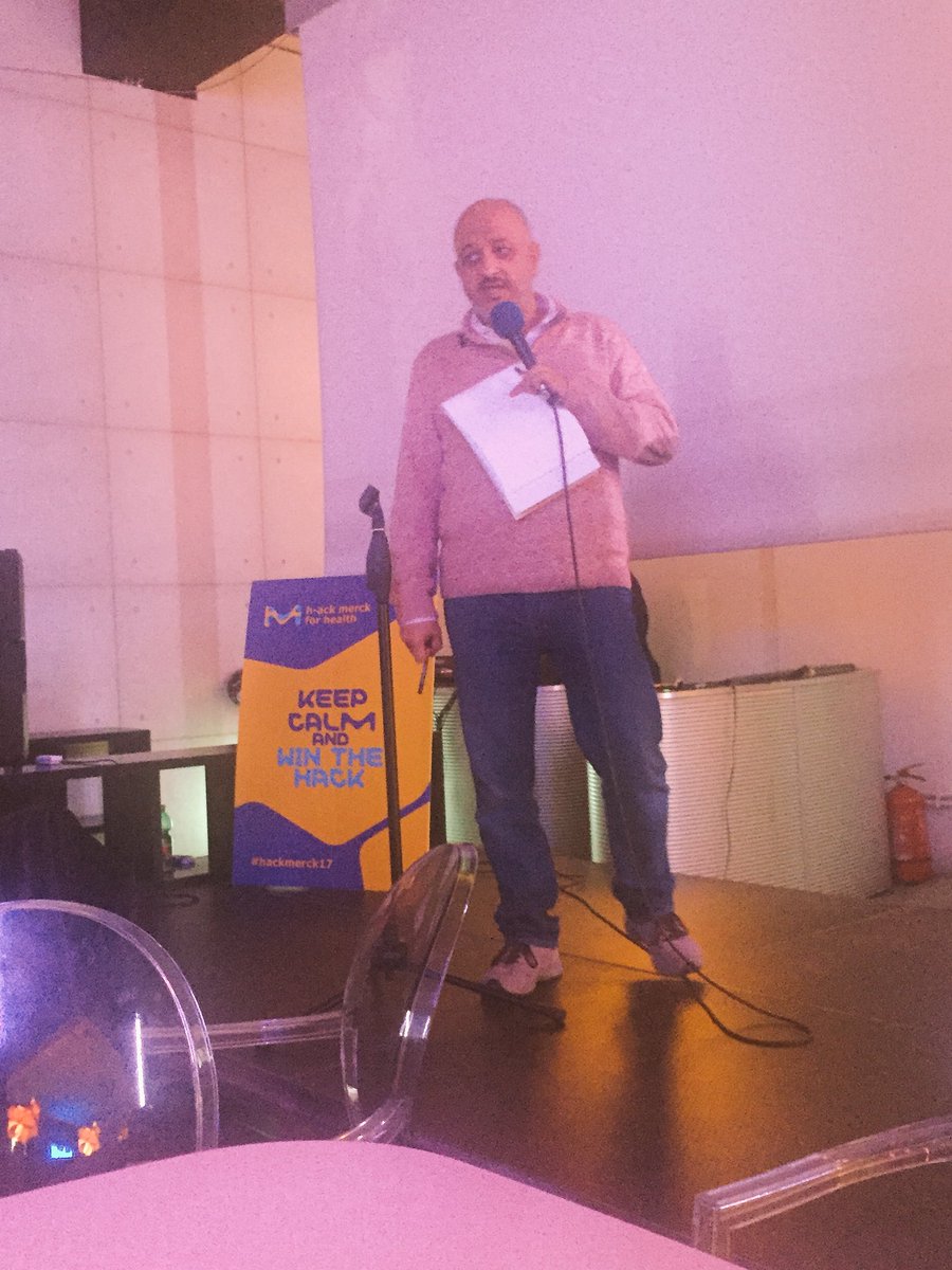 Dgtl_Health_ITA's tweet photo. #merck4health parliamo di #GrowthHacking e di come far crescere gli utenti che utilizzano la tua soluzione di #digitalhealth #hackmerck17 https://t.co/egwdXkClkG