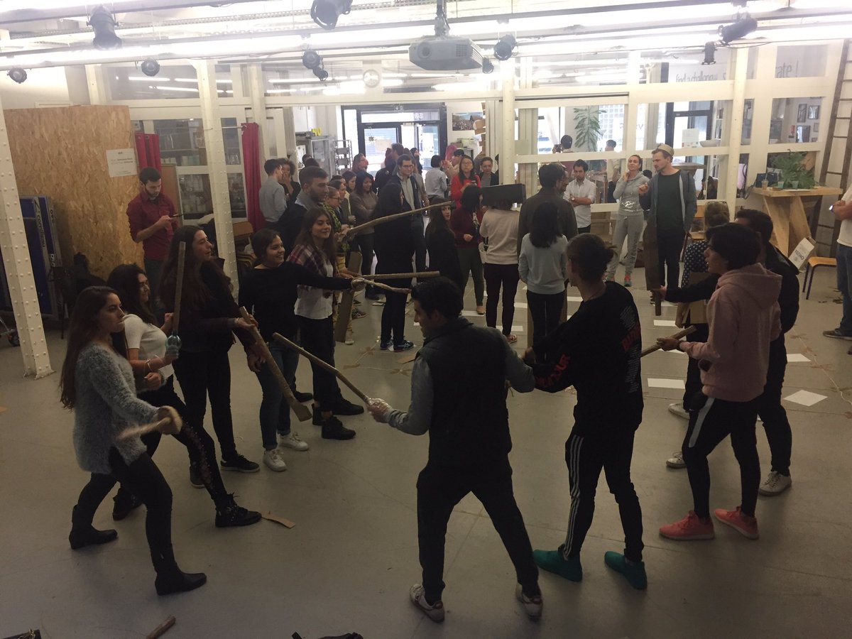 peaceandsport's tweet photo. Today 60 youngsters from 25 nationalities gathered for a Sport Simple workshop at the #GSBS2017 #fencing #tabletennis #chess @Yunus_Centre https://t.co/TdgX9p2vjf