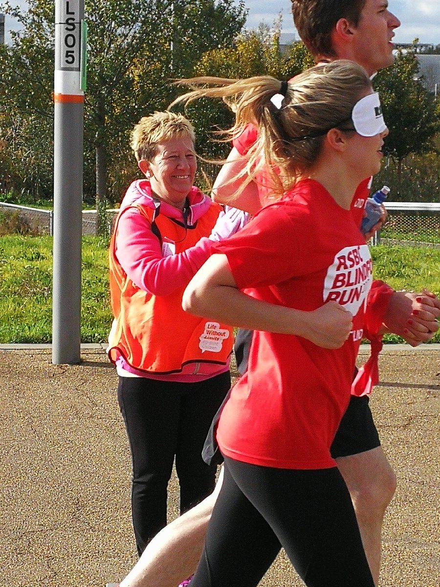 GeeMaarNo1's tweet photo. #blindfoldrun https://t.co/XE3cOjsR15
