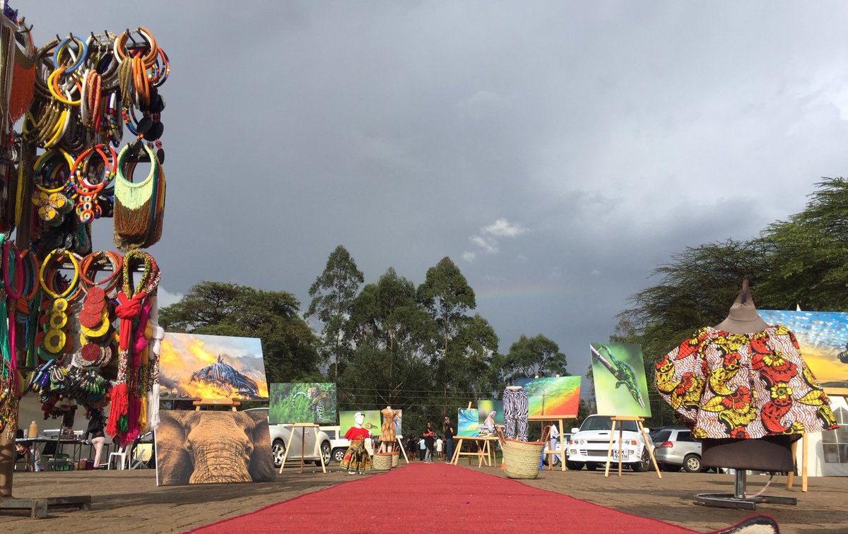 Versatilepics's tweet photo. With all resources we have we need to sell Kenya beauty through art #VersatileSchool #VersatileAdventures #ultimatecomicke #FutureIsKenya https://t.co/n4i3NVZ1IZ