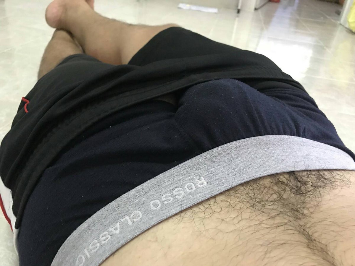5y7Tor's tweet photo. หนาวหาคนกอดหรือจะถอดก้อได้นะ https://t.co/BLhB67zEf6