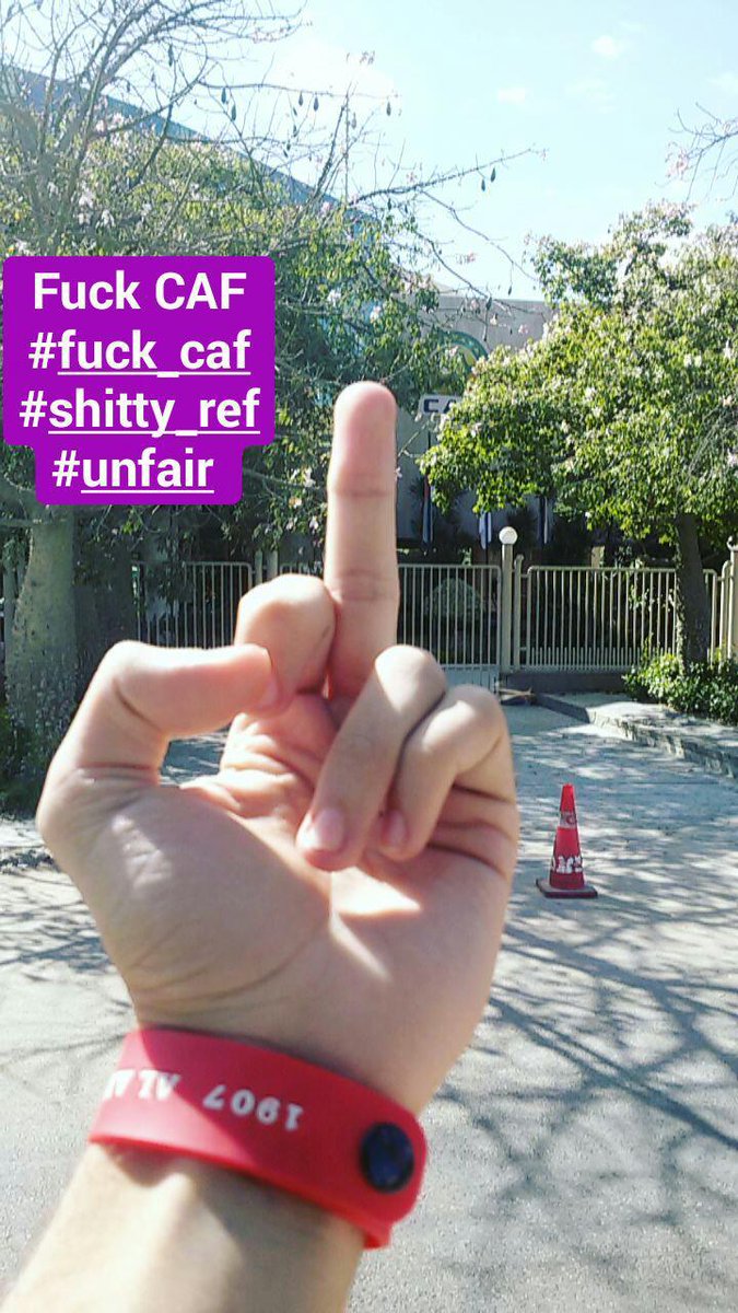 Eslamelhadary3's tweet photo. Fuck CAF .. Refs in Africa competitions and matches are the worst refs ever !! #CAFCLFinal #Shittyref you are against alahly & egypt for years in many incidents and many issues @CAF_Online @AlAhly ahly is the king of Africa & this champions league ๐๐๐kings never die https://t.co/4DJqVwfCFR