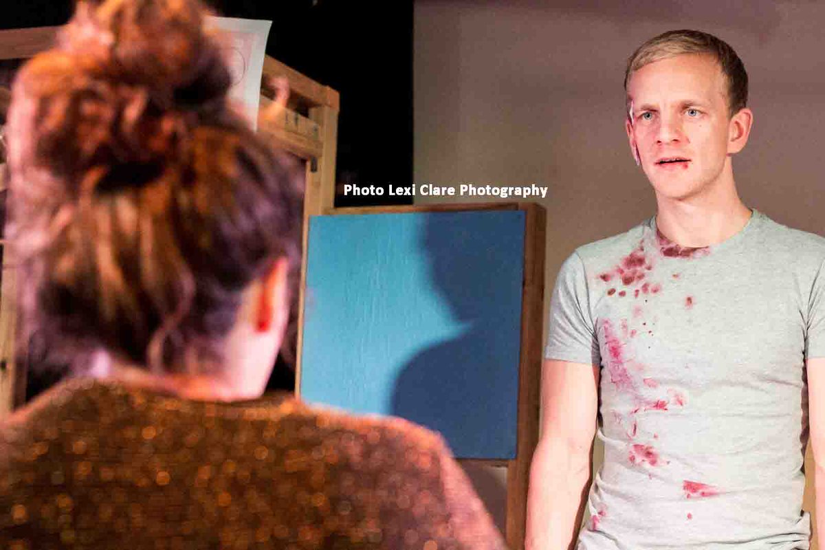 TLTreviews's tweet photo. Amber/Green light: Witty domestic abuse drama The Black Eye Club https://t.co/P7fNtDiSju @TheatreBlogRT #LDNtheatreboggers @BreadandRosesTC https://t.co/NLB20NpEgg