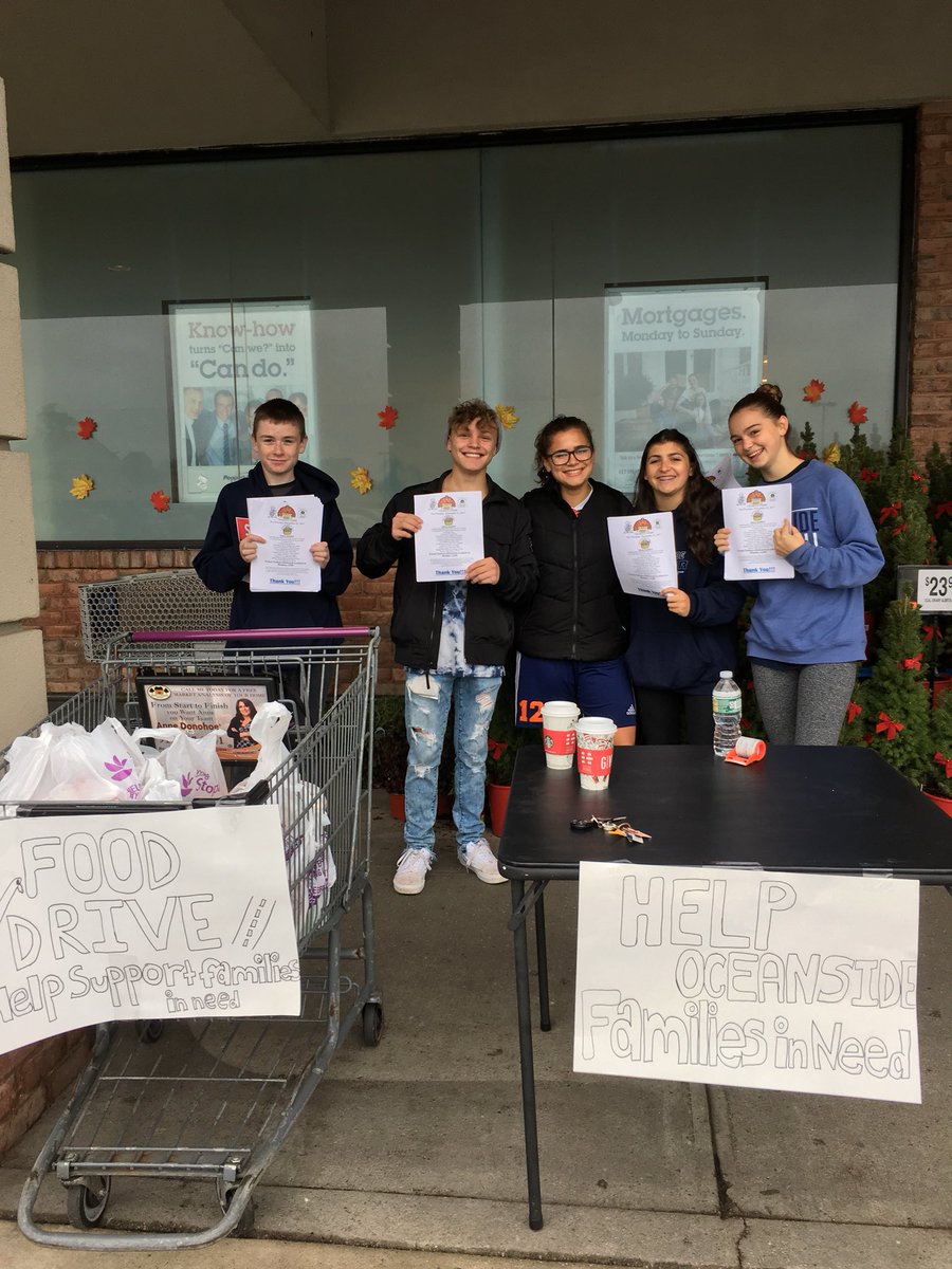 MsHohorst's tweet photo. Sophomores are up bright and early collecting for the turkey shoot @OHSSAO @OSchoolsPR https://t.co/mIF5o5LcGV
