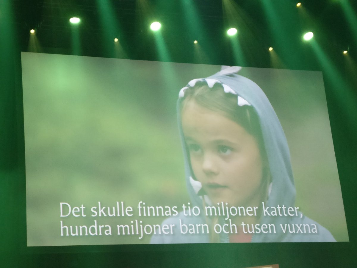 eevuheikura's tweet photo. Parempi maailma: 10 miljoonaa kissaa, satoja miljoonia lapsia ja tuhat aikuista. #armoa2017 #reformaatio2017 https://t.co/Vw5QKo3wzm