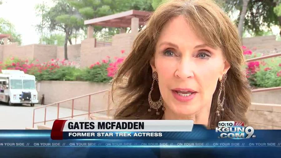 KeeKeeSage_1's tweet photo. Lovely interview w/ @Gates_Mcfadden on local news at #TucsonComicCon #TCC17
https://t.co/890fbsObBH
@IvanRodriguezTV
@TucsonComicCon https://t.co/peL8RcwcaN