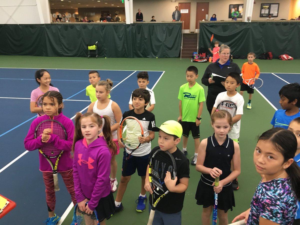 faberm's tweet photo. @usta & @USTAMidwest michigan edc green ball camp 2 kicking off! #edc #developmentisfun https://t.co/UGAPuUsqqI