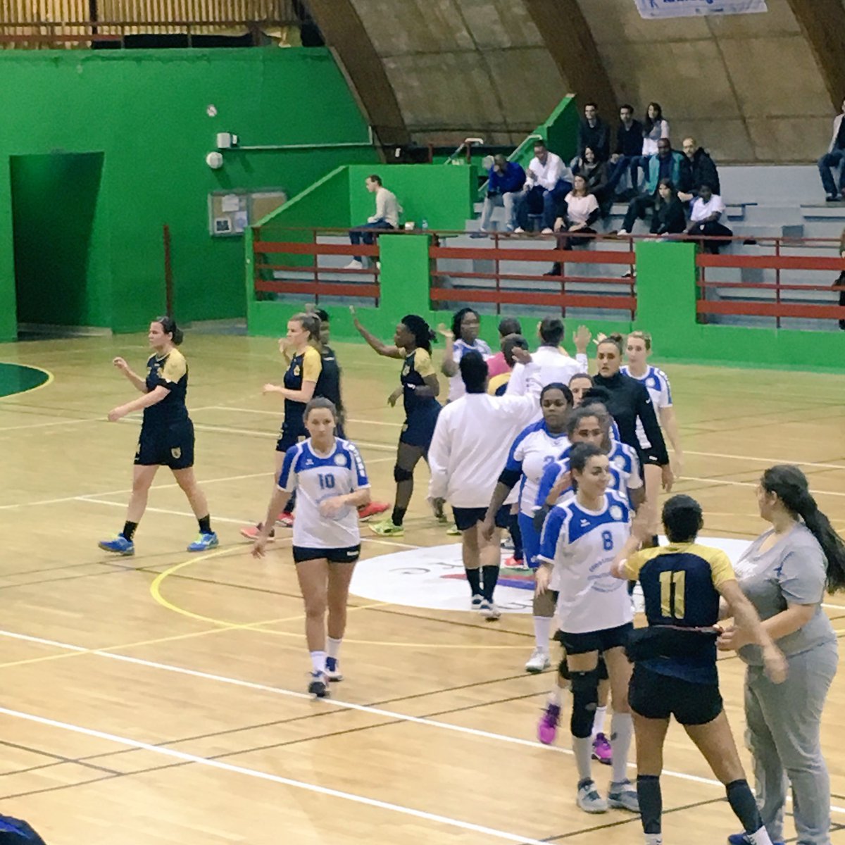 csakbhand's tweet photo. #RÉSULTATS - Victoire 23-21 de nos féminines hier soir contre #CBHandball en coupe, on continue l'excellent début de saison 💯🤾‍♀️ https://t.co/RRPOPR9EPJ