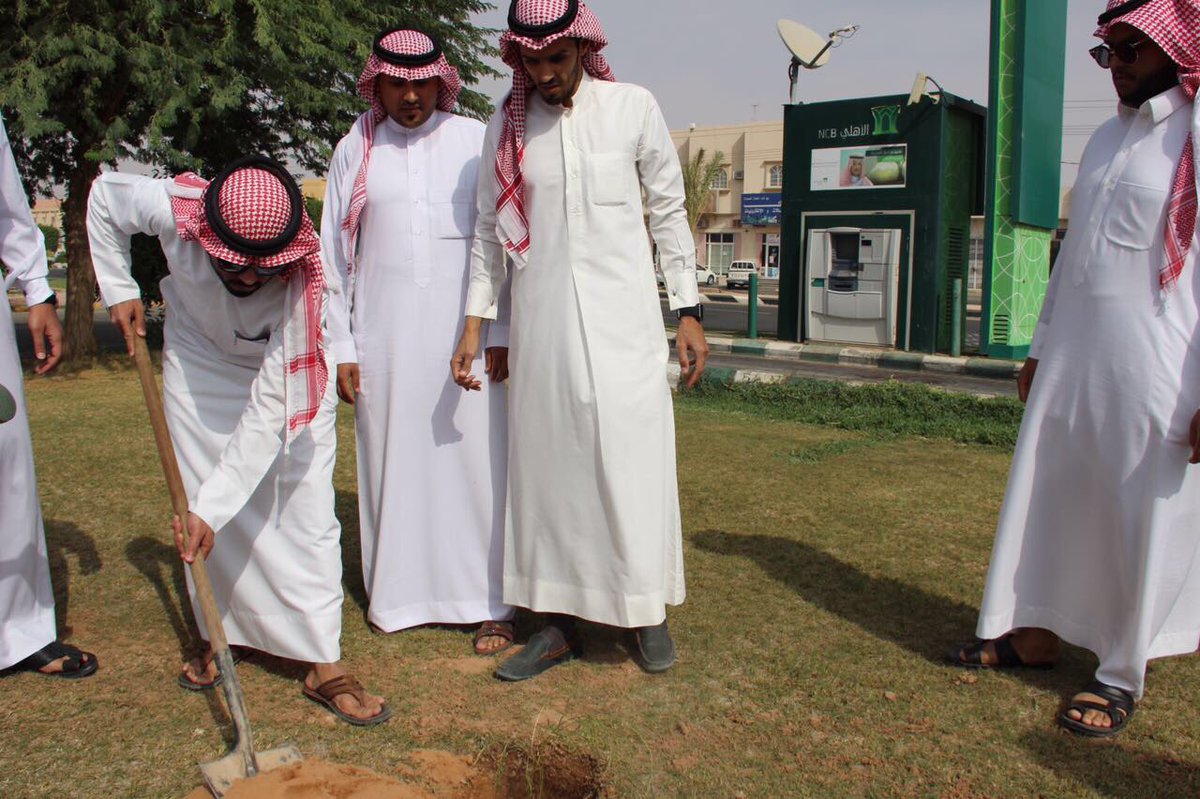 shababnbha1's tweet photo. @shababqassim @EmarahAlQassim @qas_environment @nbha7 @nabhaedu @nbha_host @dahash333 @abdullah_obaid2 @matrafi_k @3ajel_qassim بمشاركة فعاله من #لجنة_شباب_النبهانية والجهات الحكومية والمهتمين بالبيئة https://t.co/GG3Xw8S7NG
