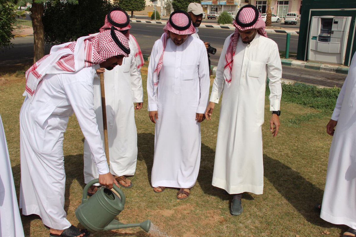 shababnbha1's tweet photo. @shababqassim @EmarahAlQassim @qas_environment @nbha7 @nabhaedu @nbha_host @dahash333 @abdullah_obaid2 @matrafi_k @3ajel_qassim بمشاركة فعاله من #لجنة_شباب_النبهانية والجهات الحكومية والمهتمين بالبيئة https://t.co/GG3Xw8S7NG