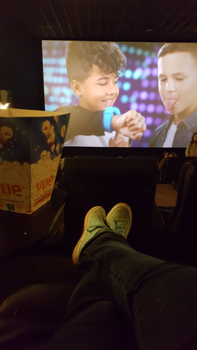 ZoeHPaige's tweet photo. Loving the new reclining seats @vuecinemas - wake me up when its finished 😉
#KidsAM https://t.co/0fcWbuj2cd