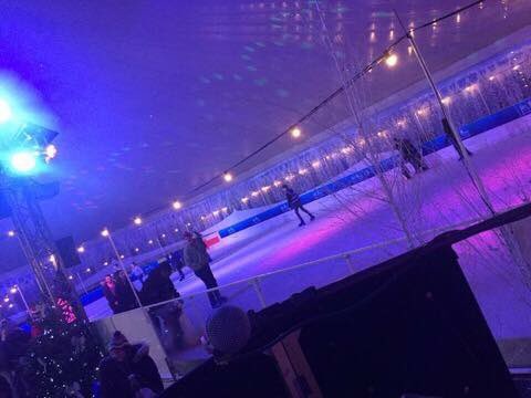 reigateonice's tweet photo. #getyourskateson today is the last day of our 10% off offer book now https://t.co/QHh1TWOFZC ⛸🎄🎅🏻 priory park #Reigate https://t.co/WPMQt4K0s9