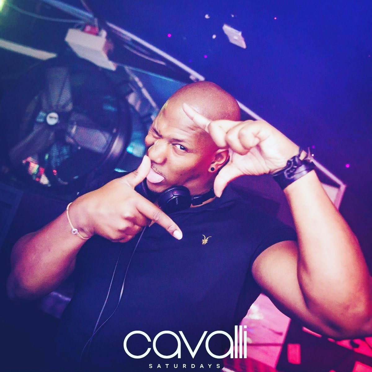 squire_dj's tweet photo. About last night
... #jheez #cavallisaturdays #zerozerobath #djsquireuk https://t.co/SUzX9YGNH5