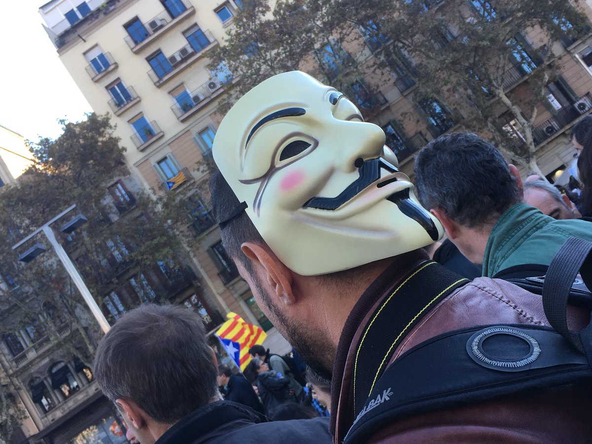 aurea_vallejo's tweet photo. #LlibertatPresosPolítics
#AnonymousOperation #FreeCatalonia #MMM2017 #MMM2017BCN
@omnium @assemblea @Anonymous_opt https://t.co/iOYwUc8CA3