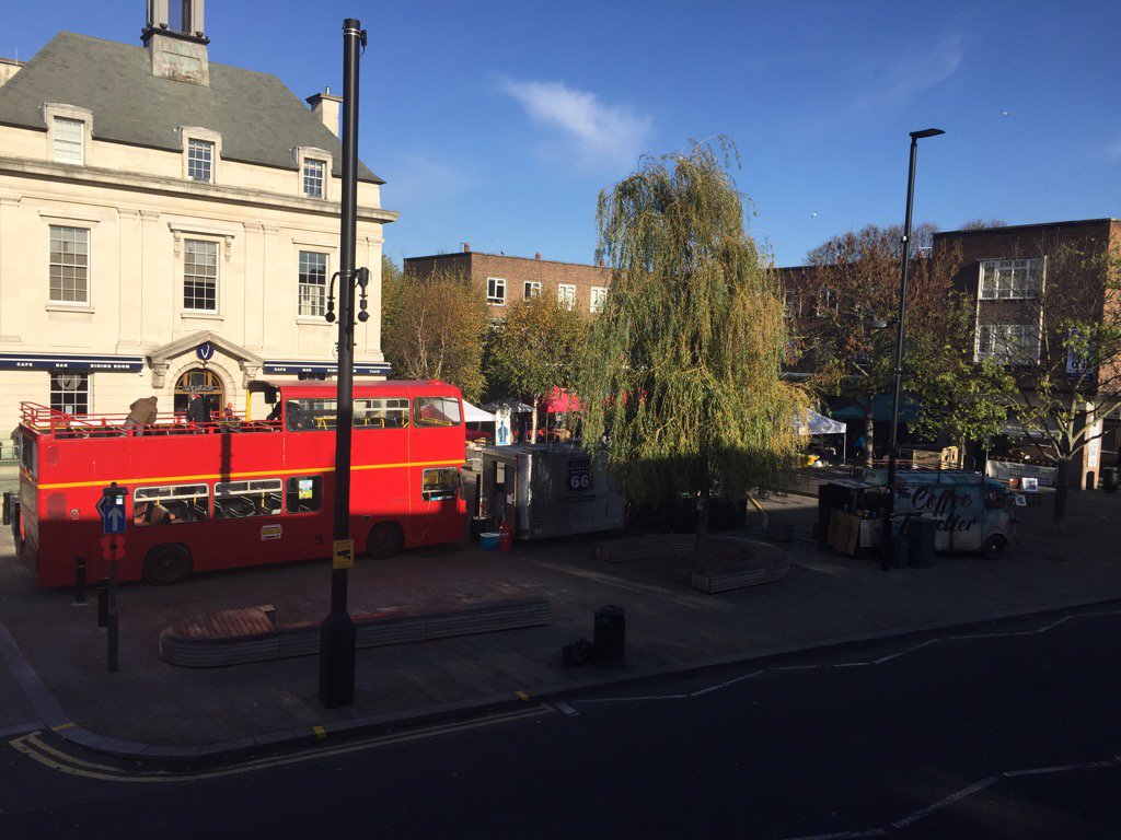juliaquilliam's tweet photo. The #redroutemaster has arrived. https://t.co/9Tz6YifNiQ