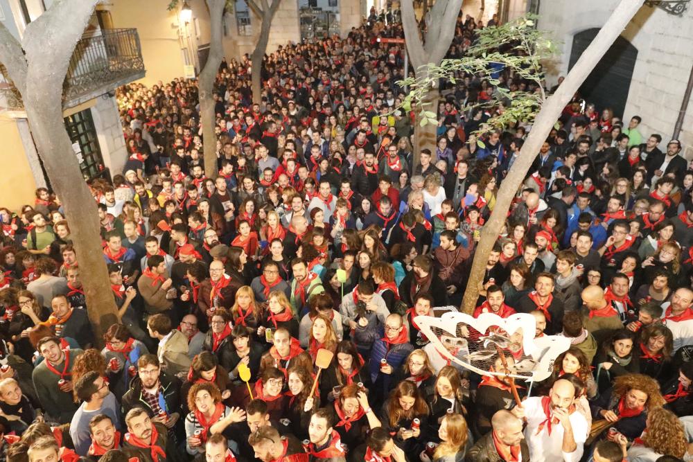 victorclares's tweet photo. ⚡ Meravella total el @Corremosques ahir a #FiresdeGirona, amb Jair Domínguez! Gràcies per tot, amics!⚡ https://t.co/sKanJOvnXr