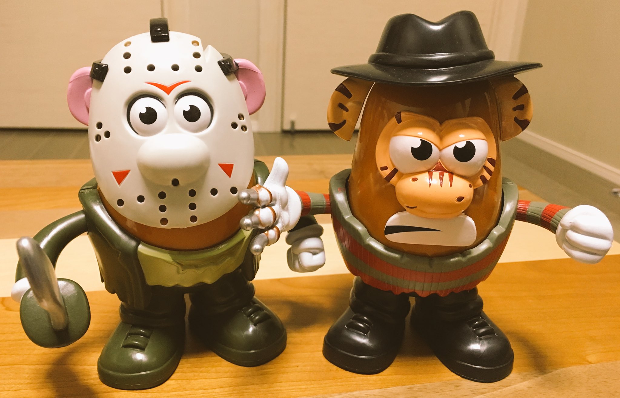 レトルト Ar Twitter 最近手に入れた宝物 ミスターポテトヘッドがジェイソンとフレディに扮してるフィギュア 何でこんな格好してるか知らないけどとても可愛い T Co Rwrj52wv94 Twitter