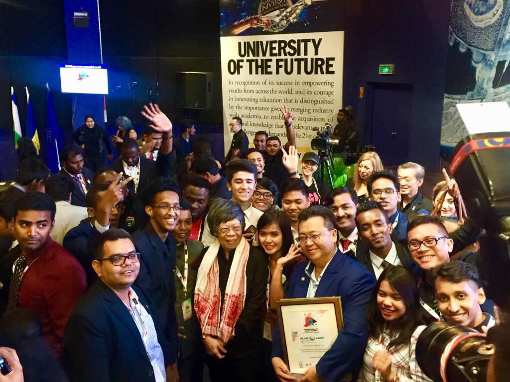 Limkokwing_MY's tweet photo. This brings us to the end of the #CYS2017! It's been an honour and pleasure hosting passionate #YoungLeaders from around the world. https://t.co/PpJVFqdvUy
