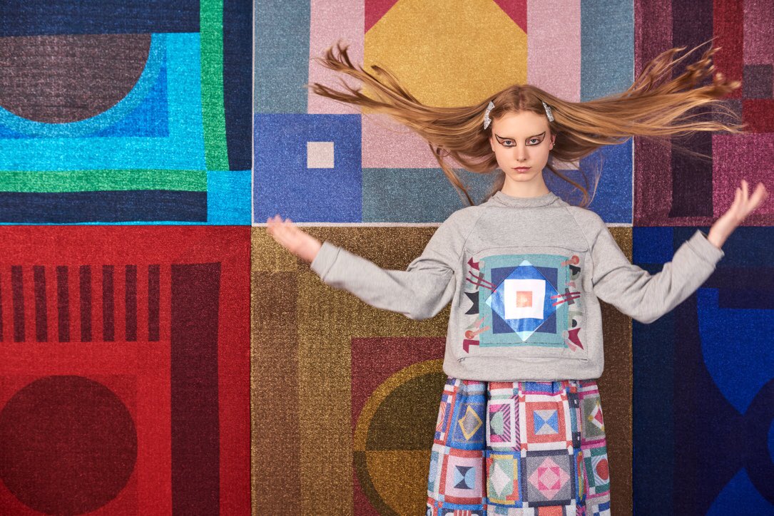 SadieWilliamsUK's tweet photo. #SadieWilliams AW17 campaign images are all up on https://t.co/4YsF8WIDvq
⚡️🔺🌈🔵💥🤷🏼♀️✨💎🔰🛑🌟🔹
#makeitsquarespace @squarespace https://t.co/rjiguypd9w