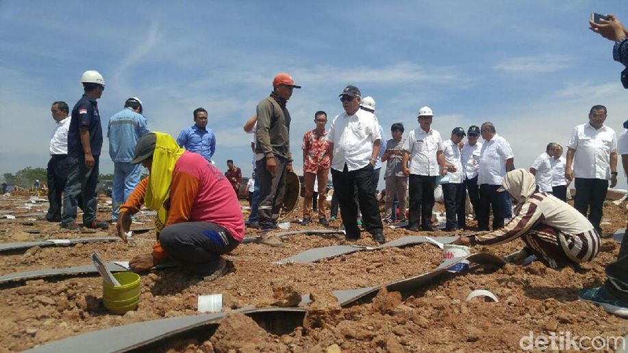 Menteri PUPR Tinjau Titik Kritis Tol Trans Jawa di Pekalongan detik.id/6wVvPG