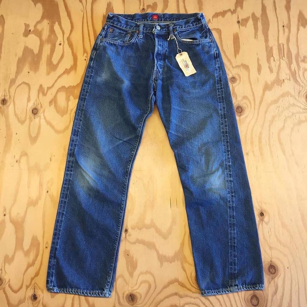 【茶師×尾道デニムプロジェクト】創業140年の老舗茶舗。やわらかく優しいデニム、完成です。
#onomichidenimproject #onomichidenim
#尾道デニムプロジェクト #尾道デニムショップ
#denim … ift.tt/2y4x1Bb