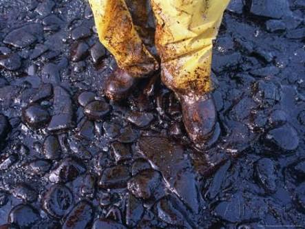 nigeriaeiti's tweet photo. #ExtractiveFacts: Oil governance is pivotal in resource-rich countries because harnessing oil finds soak-up massive, long-term investments. https://t.co/tgn6Vss6hw