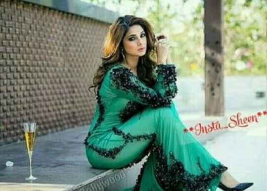 AAFRIN_22's tweet photo. #Bahot #khus #hu #aaj #kal
#Q #ki #ab #ummid #khudse
#Rakhti #hu #auro #se #nahi
#AAFRIN https://t.co/ZRDJi7sVMl
