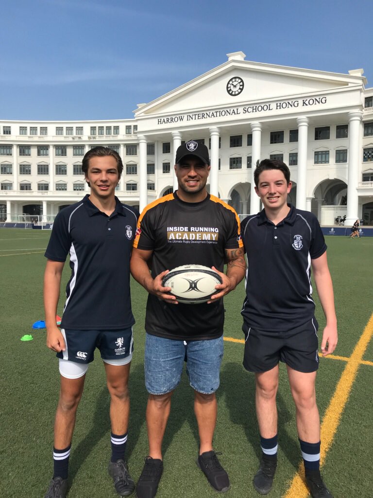 HHKSPeel's tweet photo. Just hanging out with Liam Messam @Harrow_HK #NZlegend #Chiefs https://t.co/dZruTjsMG9