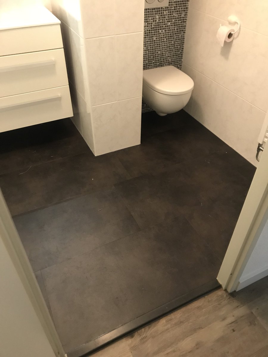 dannys_vloeren's tweet photo. #pvcvloeren voor #hotels #restaurant #winkels #traprenovatie #modern voor ieder wat wils kom eens kijken in onze #showroom #forinn #wolff https://t.co/G5XblCcbMz