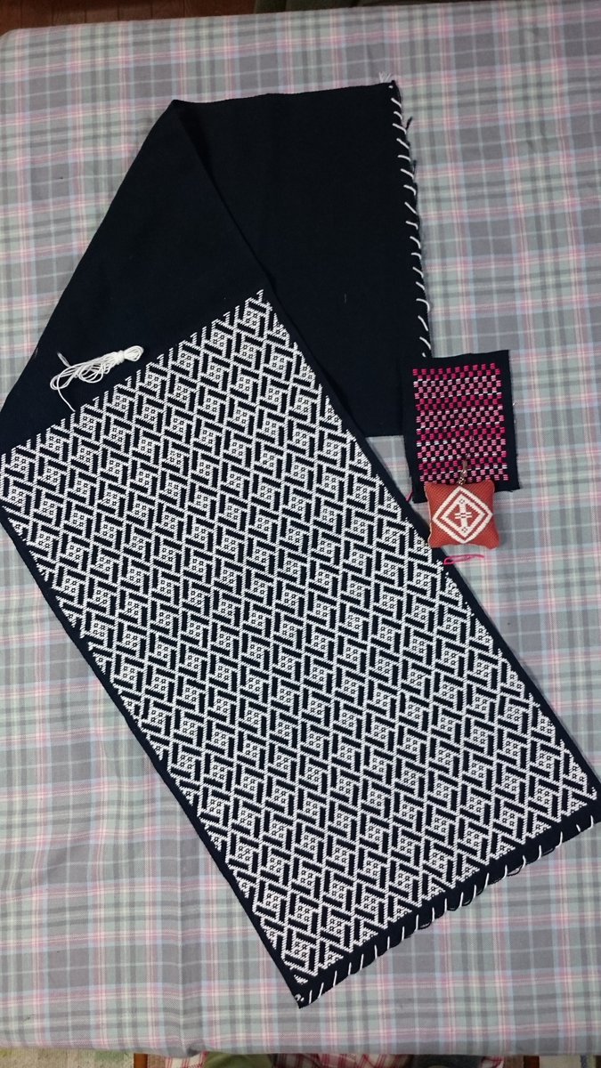 津春 Auf Twitter コツコツ刺しています 弘前のこぎん刺し作家の佐藤陽子さんがブログ にアップしてくださっている高橋寛子さんの図案です ポーチ 巾着などを作ろうかと思っていますが 完成はだいぶ先になりそうです こぎん刺しダイアリーが 本日届きました