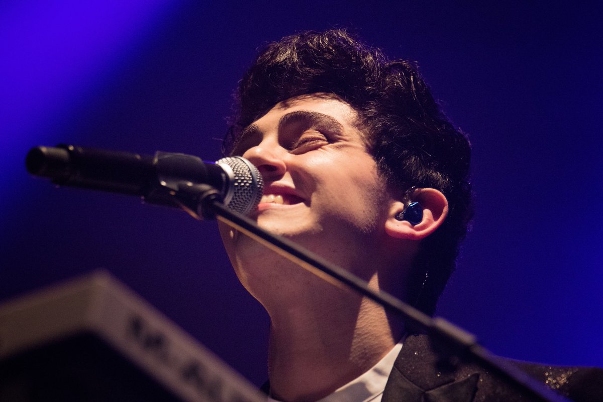 IlaBoraso's tweet photo. Michele Bravi - Anime di carta Tour @Mbraviofficial #michelebravi #teatrogeox #zedlive #musicattitude https://t.co/QZngW1sBce