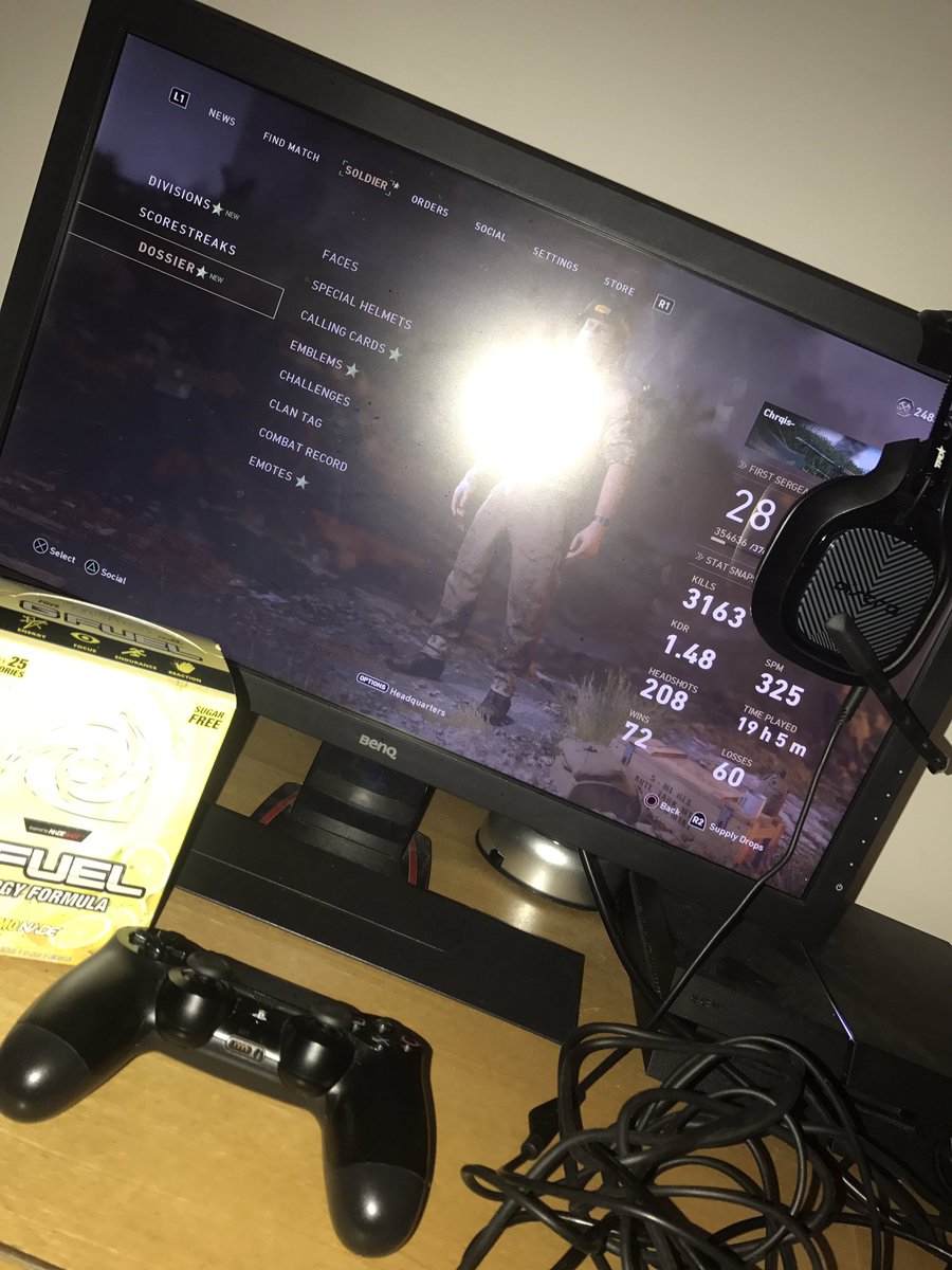 Chrqis's tweet photo. Giving away 20 box of Lemonade GFUEL picking winner tonight 12pm. (1 hour) RT and Follow to enter #lfsanzcod https://t.co/hb4ID4cysp