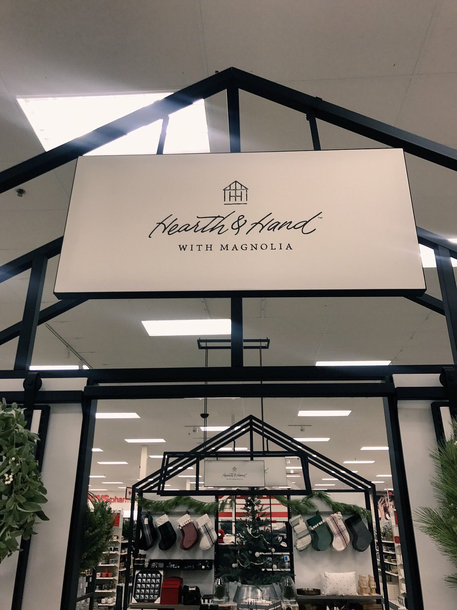 embellishingbrz's tweet image. Welcome home Hearth &amp;amp; Hand @magnolia ; we're so excited to have you! 🎄 #t1509atChristmasTime @chipgaines @joannagaines
