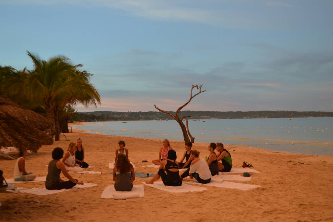 VisitJamaicaNow's tweet image. Sunrise yoga on the Negril 7 Mile Beach? Oh yea! @SEJAEvent