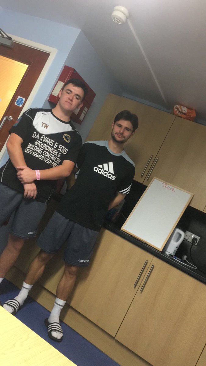 We are in cup action this Wednesday vs <a href="/PlymUni/">University of Plymouth</a>  live at Richmond Park. Come and support the boys! #uppatrins #Wolfpack #Miles