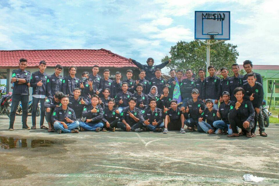 STRONGGGGGGGGGGGGGG...!!!💪💪👊
#Solidarityforever
#Teknikmesin
#Univteukuumar