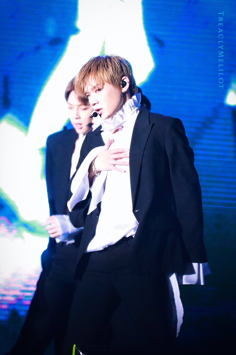 TreaclyMelilot's tweet photo. 171104 수원 ska페스티벌 HD
📼

#켄타 #KENTA #타카다켄타 #ケンタ #JBJ https://t.co/Zd5W5cS1C5