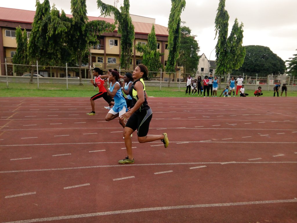 MediaVisionLtd's tweet photo. Meanwhile, some action going on the tracks during halftime break. #2017NBG https://t.co/KwmHF4nLKi