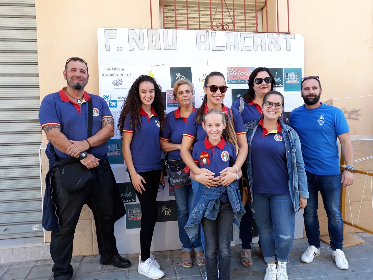 Finde de actos de la #HogueraParquedelasAvenidas, el sábado con <a href="/fed_fogueres/">Federació de Fogueres d'Alacant</a> en #expofiesta en #IFA y el domingo de #almuerzos de #hogueras