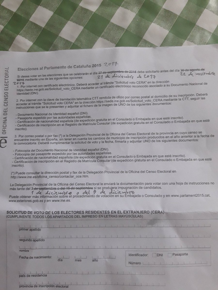 CNICatalunya's tweet photo. En la embajada española en Estocolmo. Sería de risa si no fuera una prueba más del fascismo desacomplejado de España https://t.co/iHlu5mjR95