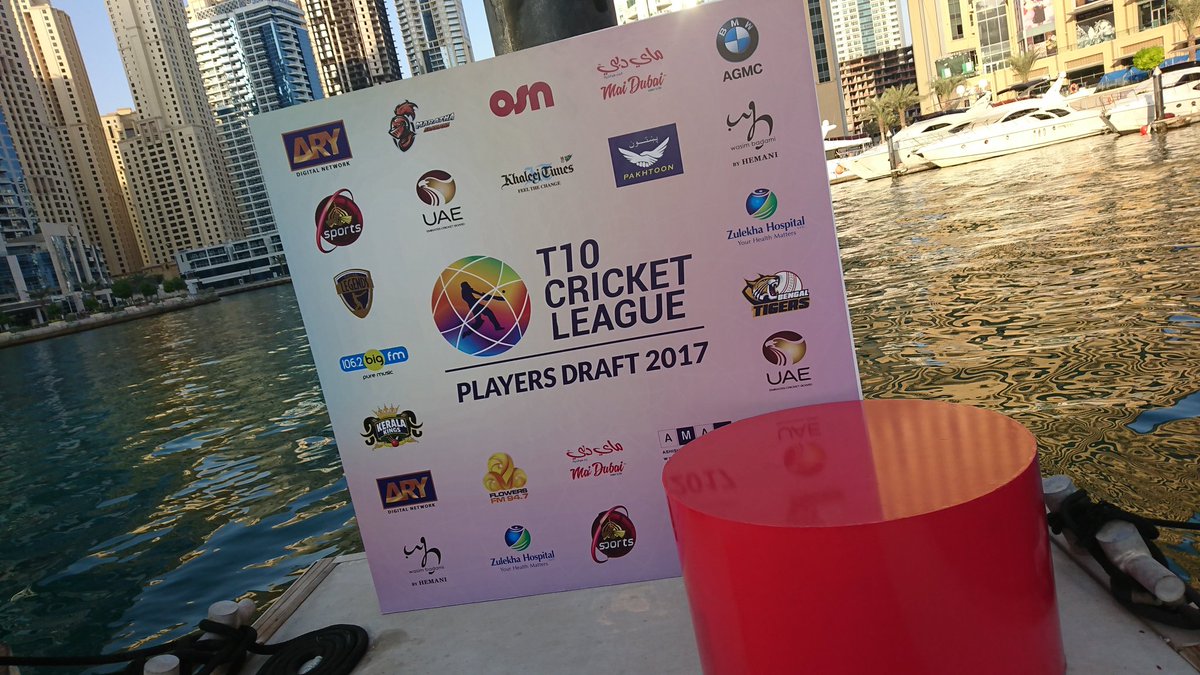 raziiia's tweet photo. @ttencricketuae ready to rock 'n roll. Live #ARYNews #TheMusik https://t.co/wPMUImeG8P