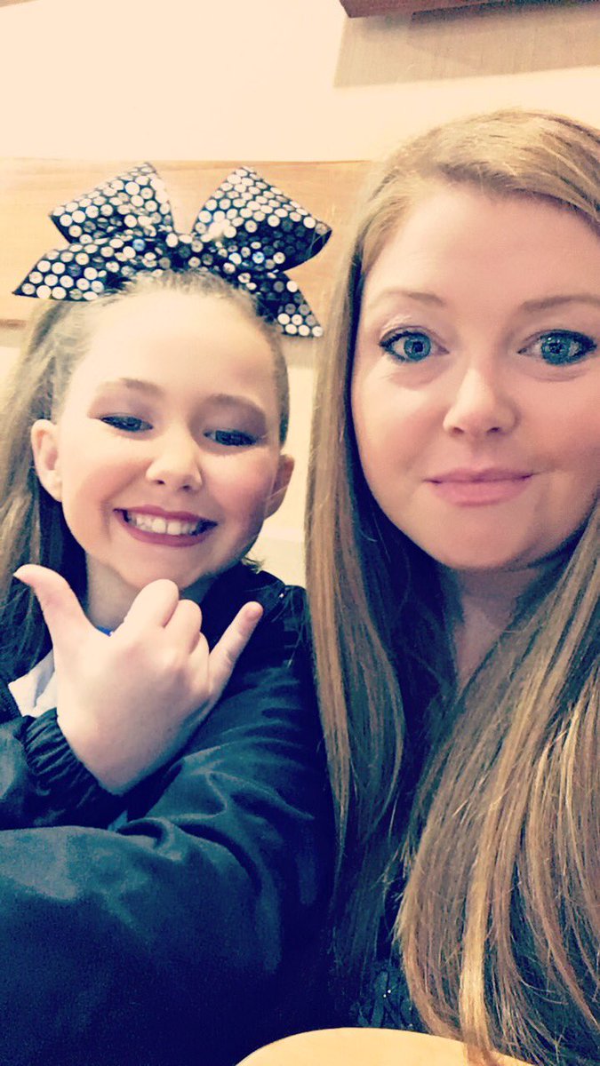 Jennrmbrown's tweet photo. Ready to watch my little GrayRay today! @GrayRays1 ๐๐ค๐ป๐ #grayrays #stingrayallstars https://t.co/JLjT8ytfNa