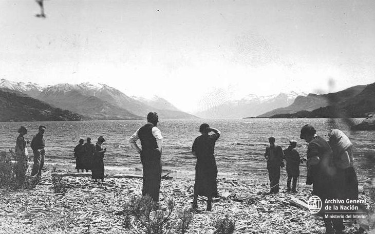 ParquesOficial's tweet photo. #ParquesConHistoria
Este domingo te invitamos a revivir un verano de 1936 en el lago Traful, del Parque Nacional #NahuelHuapi https://t.co/EUyQrGyeCc