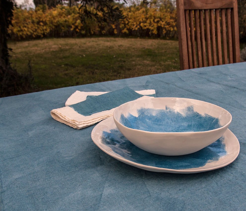 allorashopuk's tweet photo. #Handmade porcelain &amp; linen table setting in blue. See more exclusive designs by @StampeBertozzi in our gallery https://t.co/PGwiEVw8kb https://t.co/1kDXScTtVQ