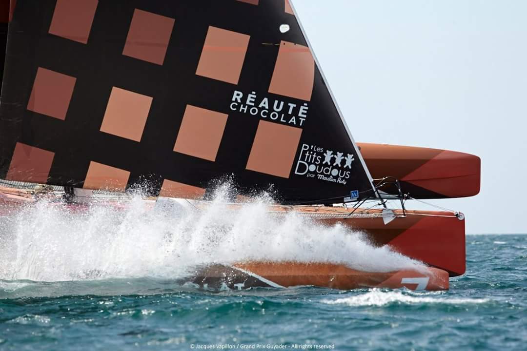 PDoudous's tweet photo. @TransatJV_fr c'est parti!
Nous souhaitons une belle course #solidaire à @ArmelTripon et Vincentbarnaud @TeamReauteChocolat. 
Les milles nautiques se transforment en doudous #MNforChange @KmForChange @Moulin_Roty Suivez sur https://t.co/qXZ5SZzSdf 
Photos @vapillon @PierreBouras https://t.co/YTUkk1nn3r