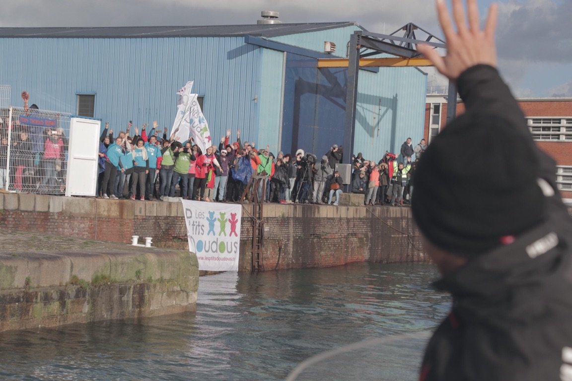 PDoudous's tweet photo. @TransatJV_fr c'est parti!
Nous souhaitons une belle course #solidaire à @ArmelTripon et Vincentbarnaud @TeamReauteChocolat. 
Les milles nautiques se transforment en doudous #MNforChange @KmForChange @Moulin_Roty Suivez sur https://t.co/qXZ5SZzSdf 
Photos @vapillon @PierreBouras https://t.co/YTUkk1nn3r