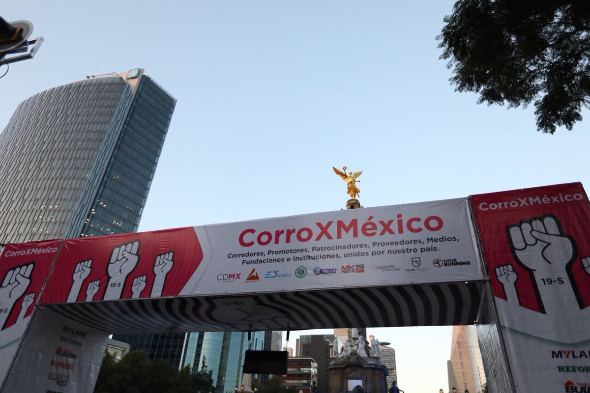 ManceraMiguelMX's tweet photo. Al igual que miles de capitalinos, este domingo #CorroXMexico #mm https://t.co/pGTqd5OyMa