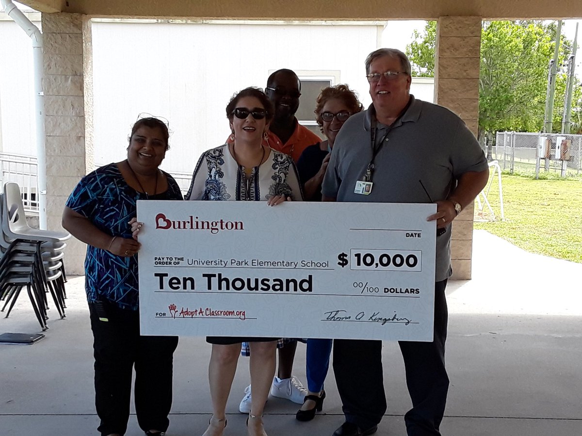 Ana16Diaz's tweet photo. Thanks @Burlington &amp; @Adopt_classroom for your $10K donation to support teaching &amp; learning at our school! #BurlingtonLovesTeachers https://t.co/nftXaLXfeI