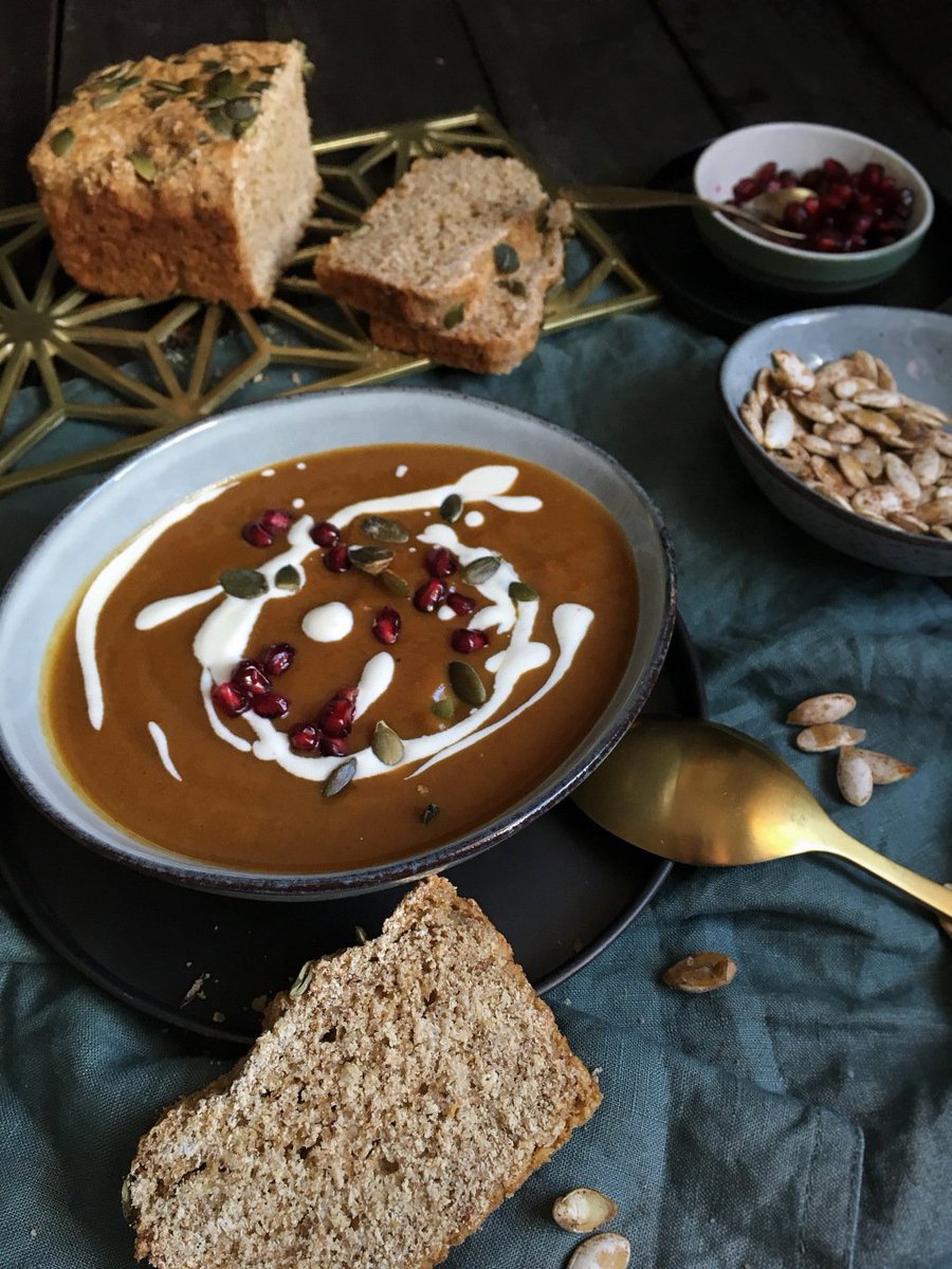 mintandohlala's tweet photo. Volle Kürbisdröhnung gefällig? Heute gibts Karotten-Kürbis-Suppe &amp; Kürbisbrot! Perfekt für… https://t.co/PPB6aVK7l8 https://t.co/AOXQrvtlCp