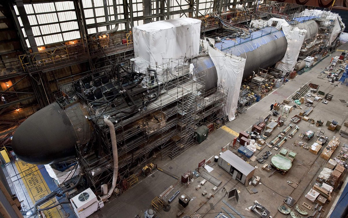 AncientSubHunt's tweet photo. I am fascinated by the building process of submarines...today, though, it is more of welding sections together...USS California (SSN781) https://t.co/dvPTfth9Zd